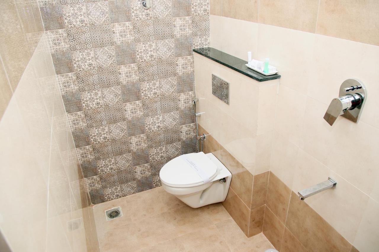 Apollo Court Hotel Csennai Kültér fotó